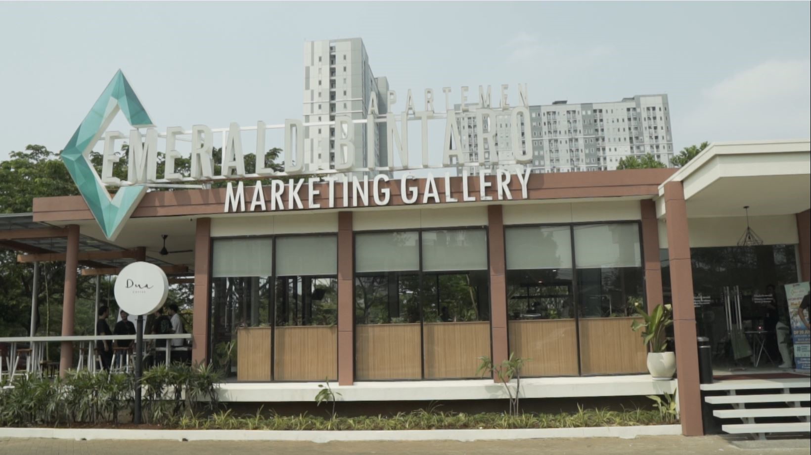 New Look New Feel Marketing Gallery Apartemen Emerald Bintaro