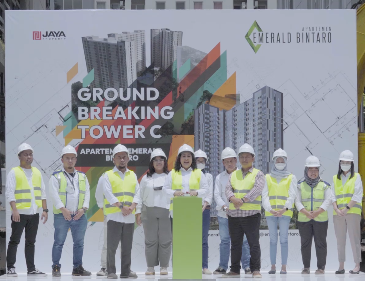 New Look New Feel Marketing Gallery Apartemen Emerald Bintaro